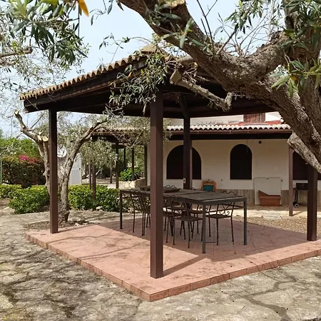 Il Giardino Di Rosa * Castellammare del Golfo
